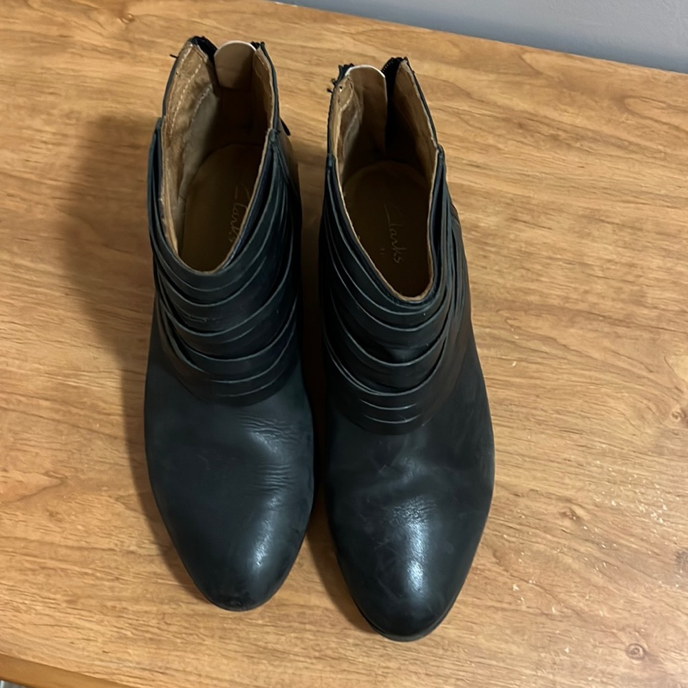 Clarks 6 Strappy Ankle Boots Booties